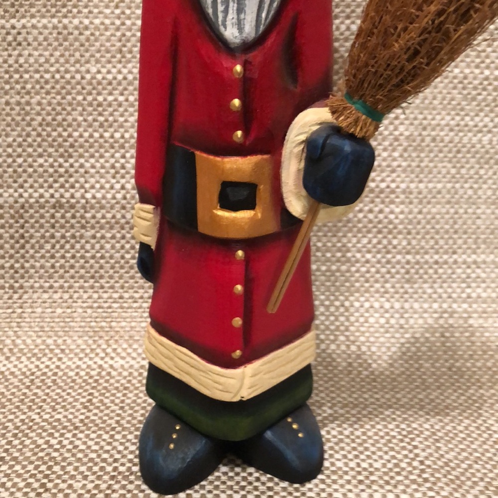Santa - Picture 3 of 6
